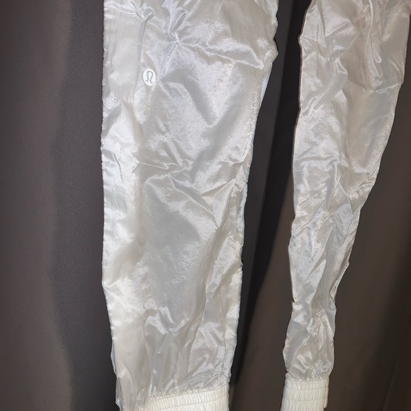 Lululemon LAB translucent breakaway joggers. - Picture 3 of 6
